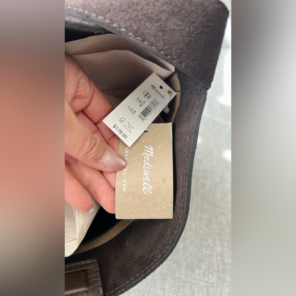 Madewell The Essential Bucket Tote - Picture 10 of 13